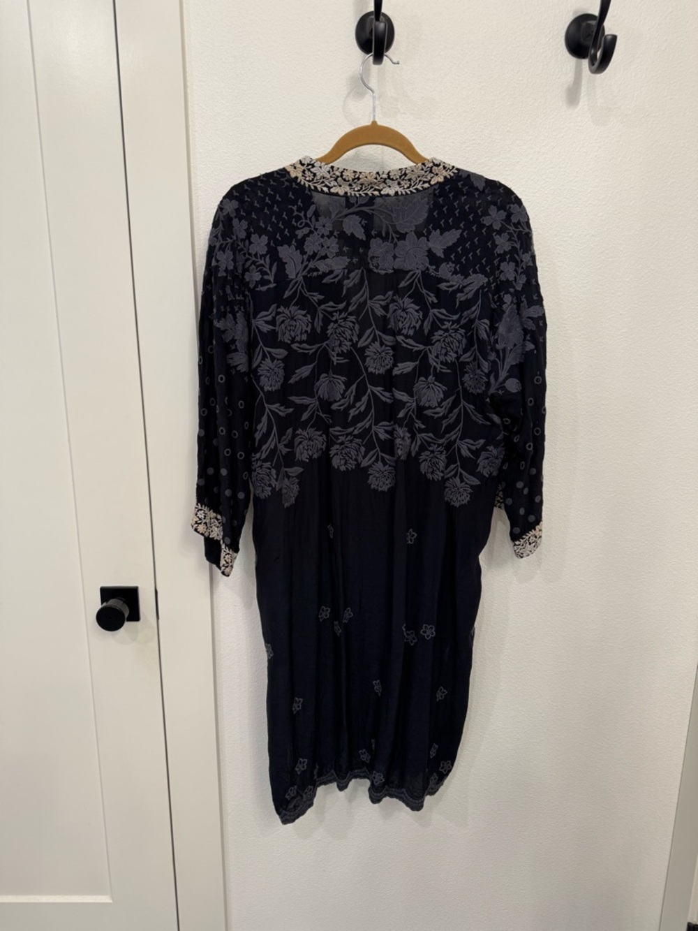 Johnny Was Kimono - Picture 2 of 7
